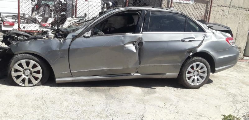 Mercedes-Benz E 220 2.2CDI снимка 2