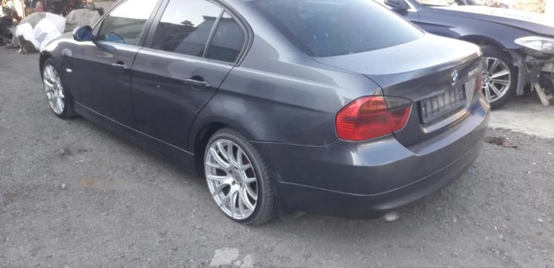 BMW 320 2.0TDI снимка 4