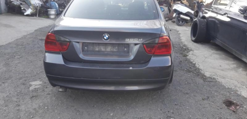 BMW 320 2.0TDI снимка 5