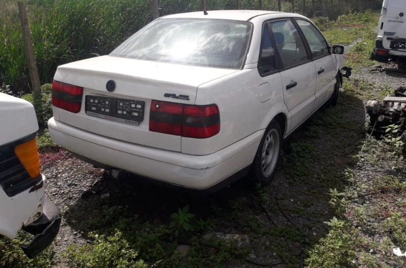 VW Passat 1.6i снимка 6