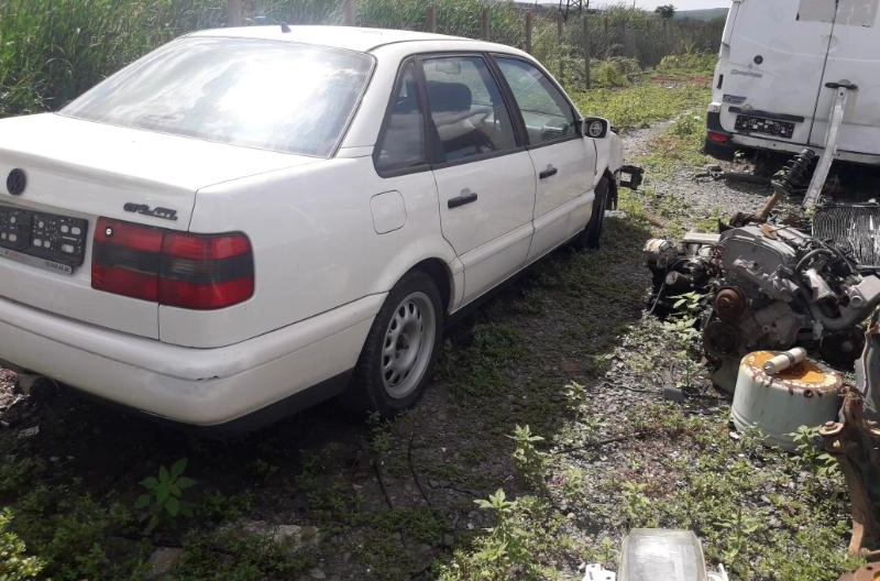 VW Passat 1.6i снимка 5