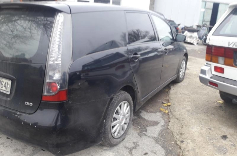 Mitsubishi Grandis 2.0TDI снимка 4