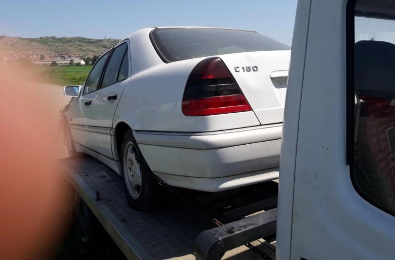 Mercedes-Benz C 180 1.8i снимка 6