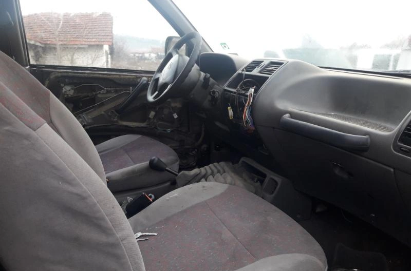 Nissan Terrano 2.7TD снимка 2