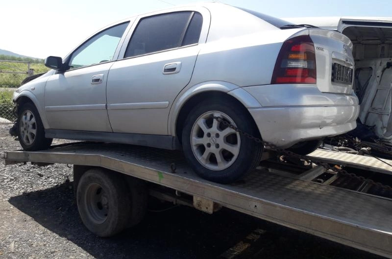 Opel Astra 1.4i снимка 6