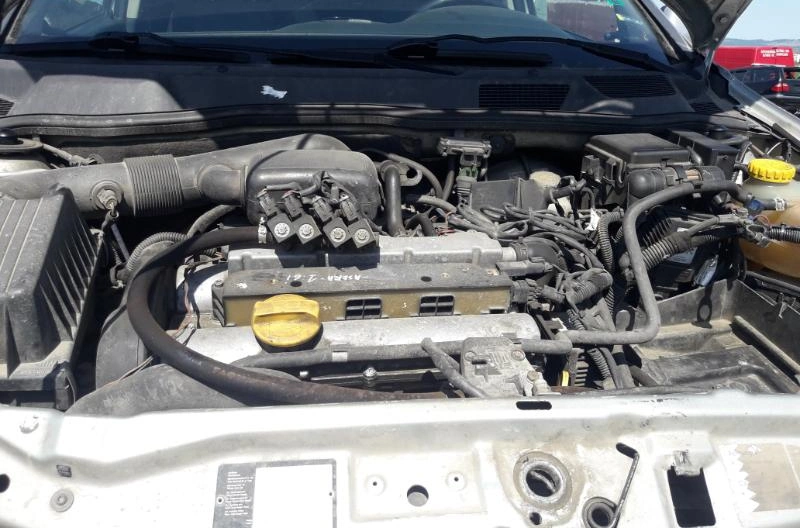 Opel Astra 1.4i снимка 2