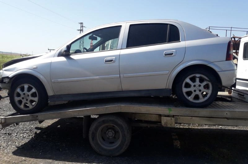Opel Astra 1.4i снимка 5