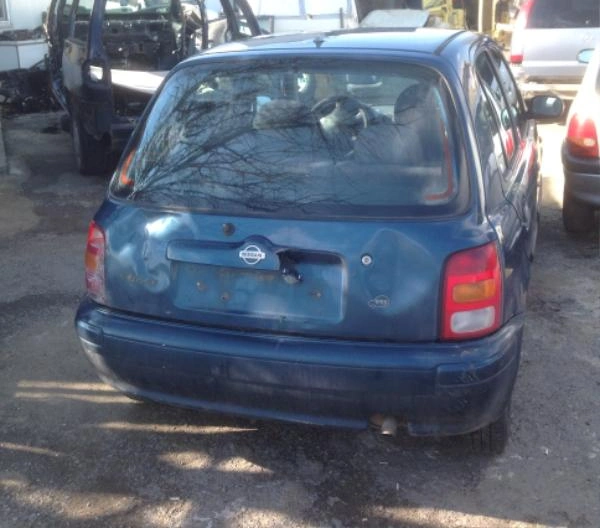 Nissan Micra 1.0i снимка 2