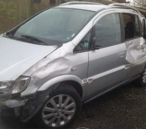 Opel Zafira 1.6 16V снимка 3