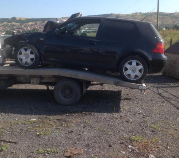 VW Golf 1.6i