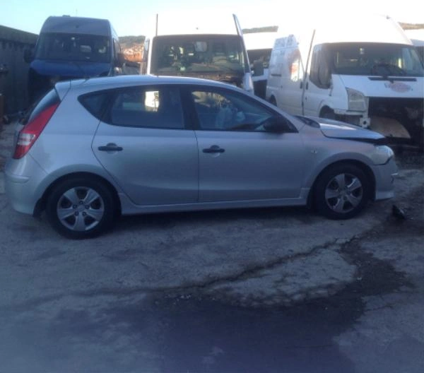 Hyundai i30 1.4I снимка 8