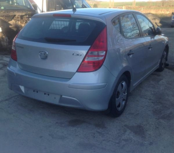 Hyundai i30 1.4I снимка 7