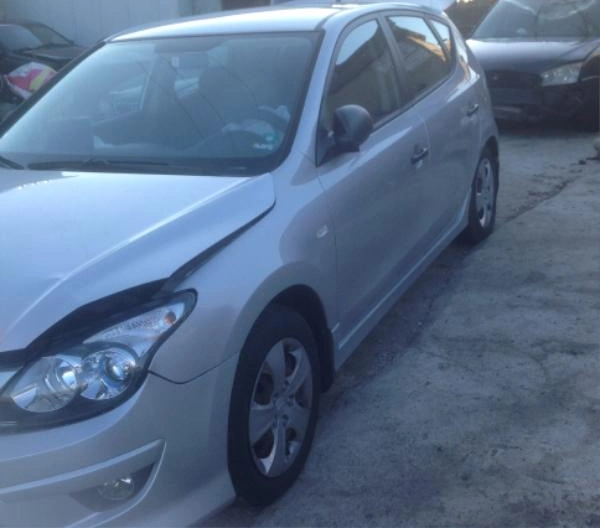 Hyundai i30 1.4I снимка 3