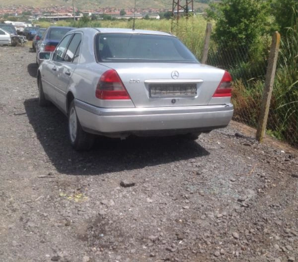 Mercedes-Benz C 250 2.5D снимка 4