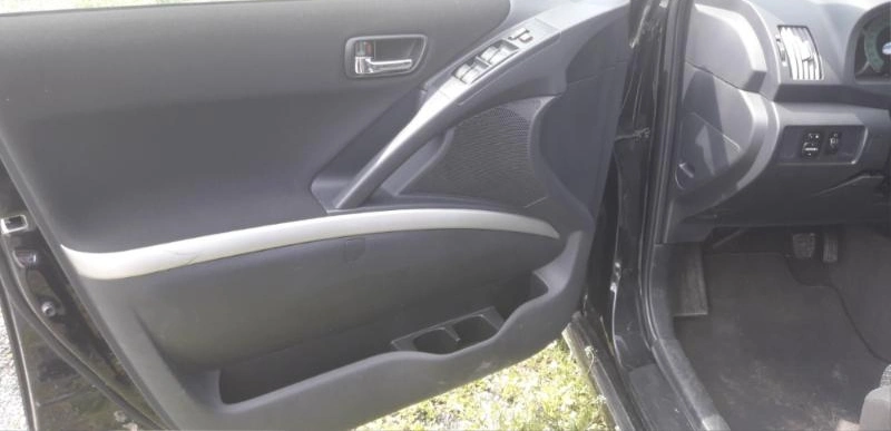 Toyota Corolla Verso 2.2 D4D снимка 6