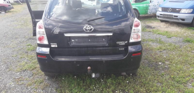 Toyota Corolla Verso 2.2 D4D снимка 3
