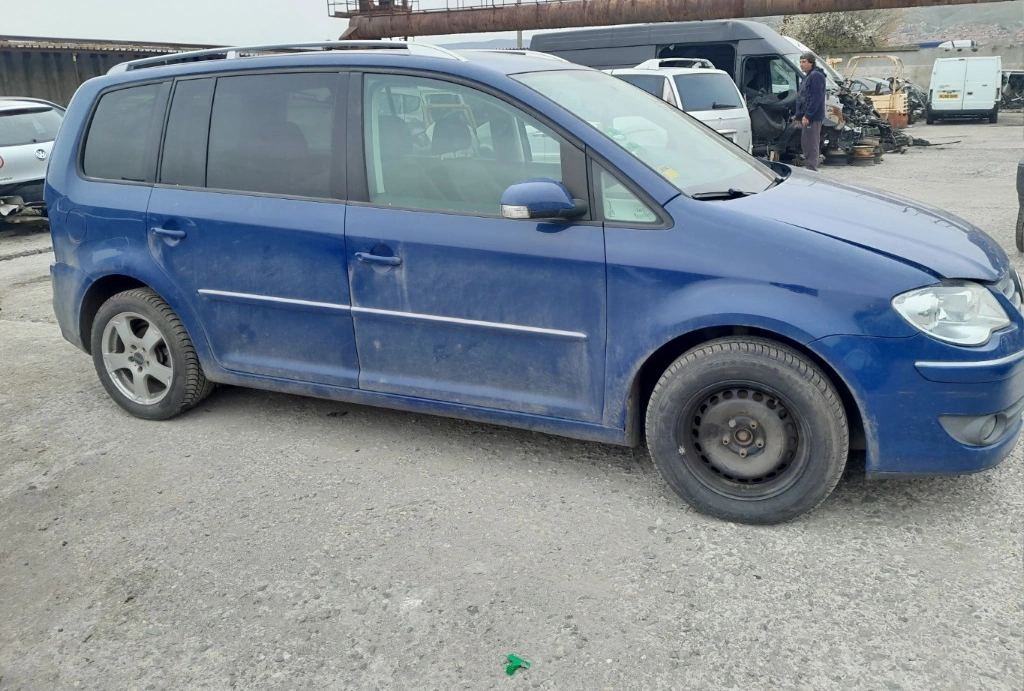 VW Touran 2.0TDI снимка 8