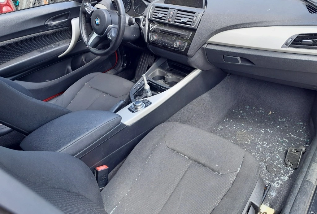 BMW 120 2.0TDI снимка 5