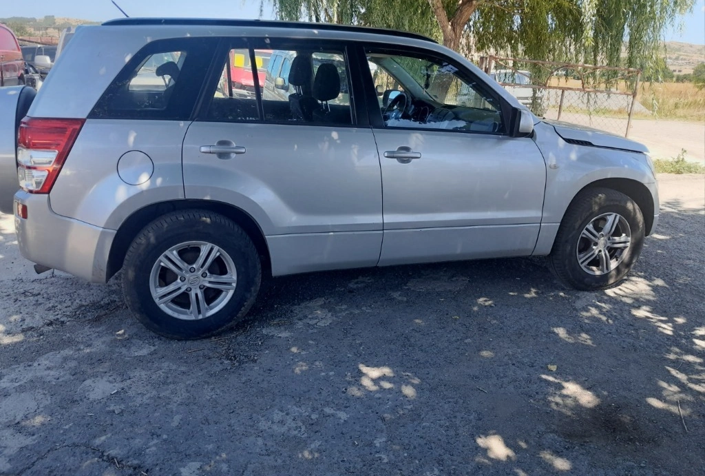 Suzuki Grand Vitara 1.9DDIS снимка 4