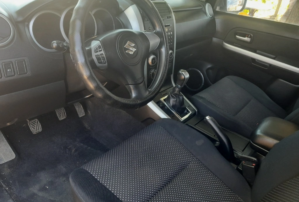 Suzuki Grand Vitara 1.9DDIS снимка 5