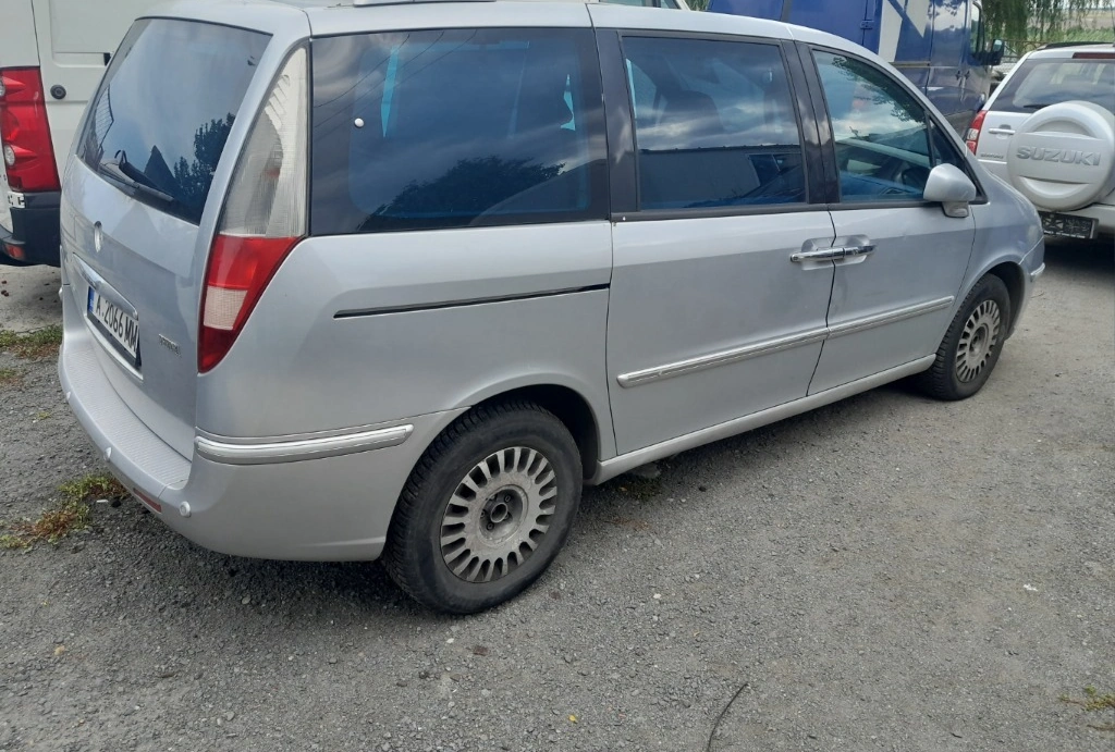 Lancia Phedra 2.2HDI