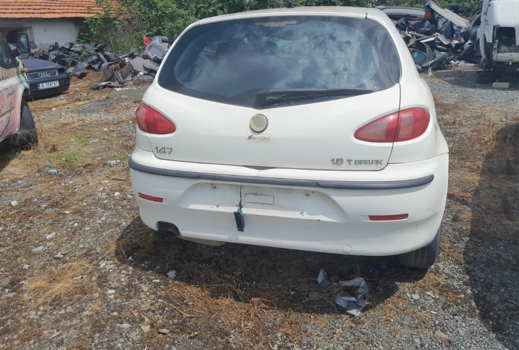 Alfa Romeo 147 1.6 16V снимка 5