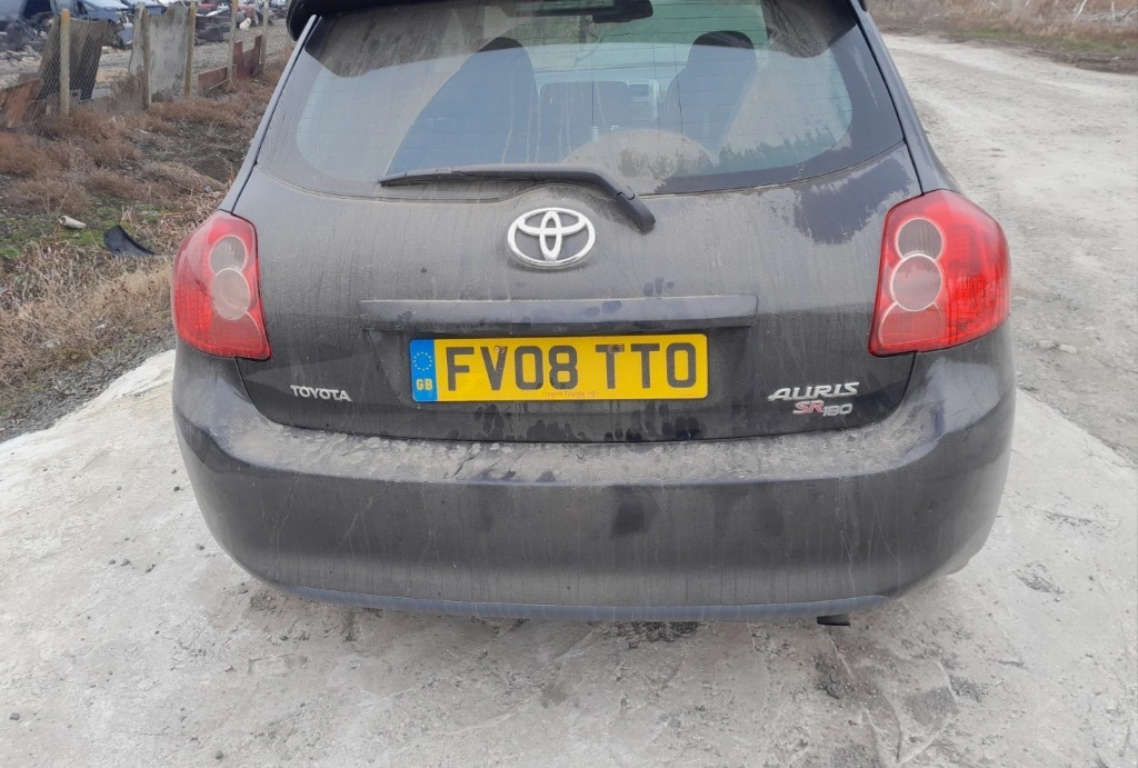Toyota Auris 2.2D CAT снимка 3