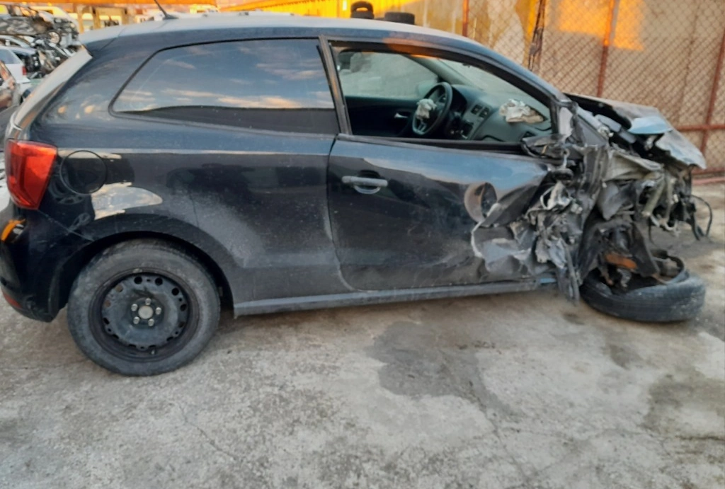 VW Polo 1.0i снимка 6