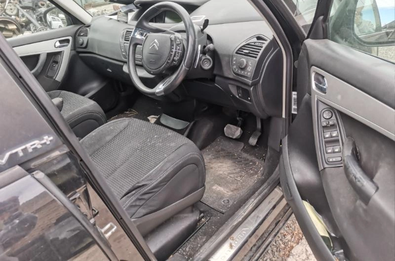 Citroen C4 Picasso 1.6HDI снимка 6