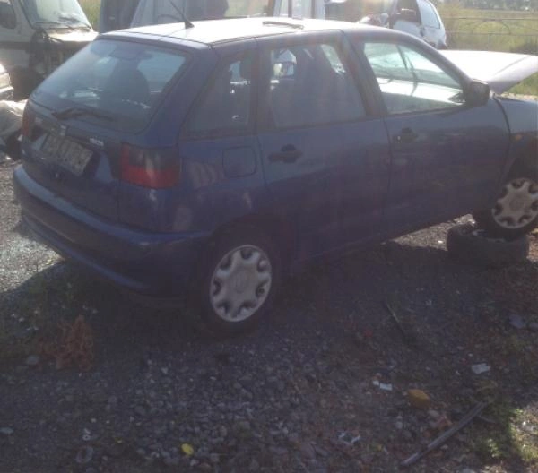 Seat Ibiza 1.0i снимка 2