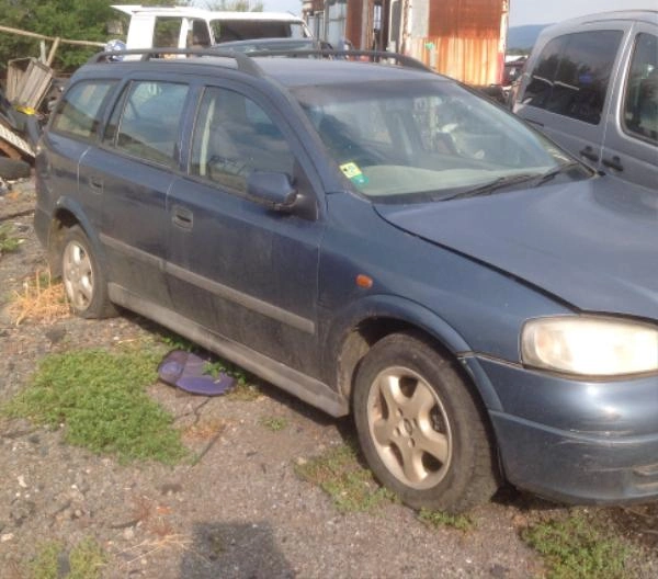 Opel Astra 1.4i снимка 2