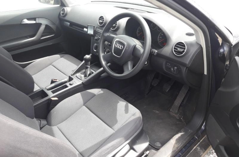 Audi A3 1.6i снимка 5