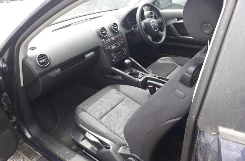 Audi A3 1.6i снимка 3