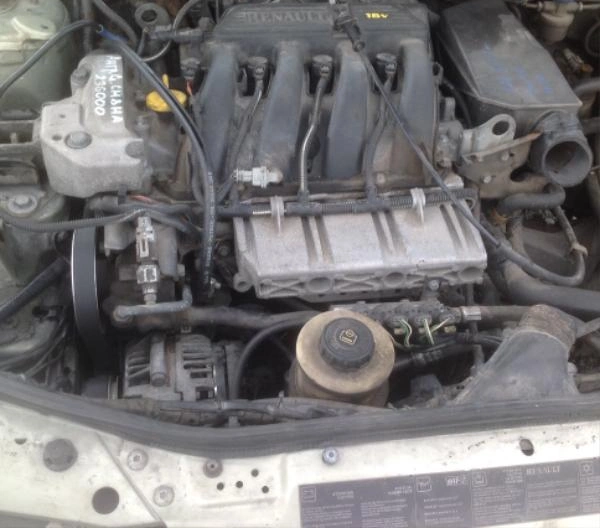 Renault Megane 1.6 16V снимка 6