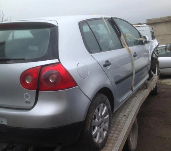 VW Golf 16i снимка 3