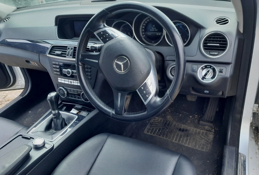 Mercedes-Benz C 220 2.2CDI снимка 7