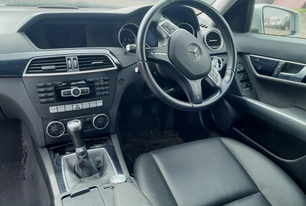 Mercedes-Benz C 220 2.2CDI снимка 8