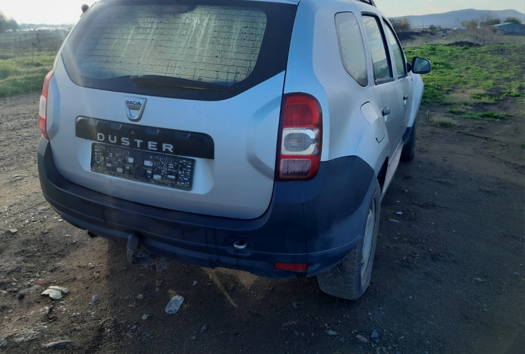 Dacia Duster 1.6i снимка 8