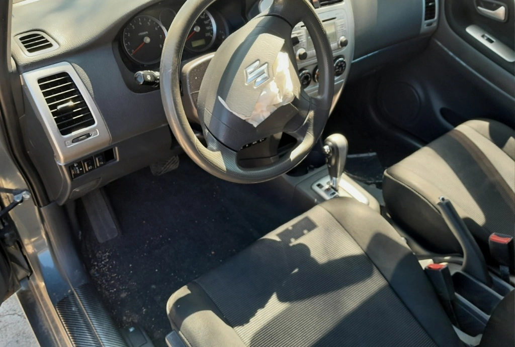 Suzuki Liana 1.6i 4×4 снимка 4