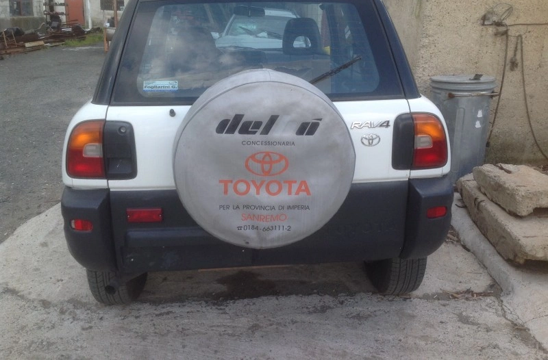 Toyota RAV 4 2.0I снимка 3