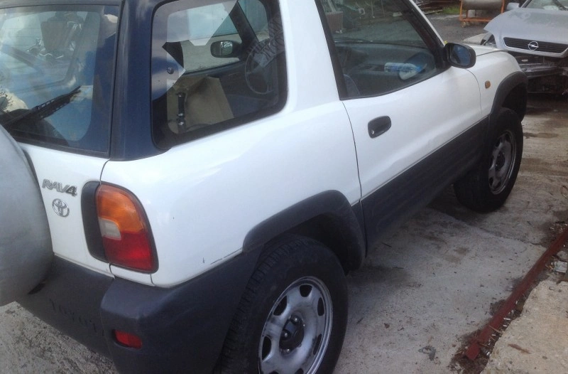 Toyota RAV 4 2.0I снимка 4