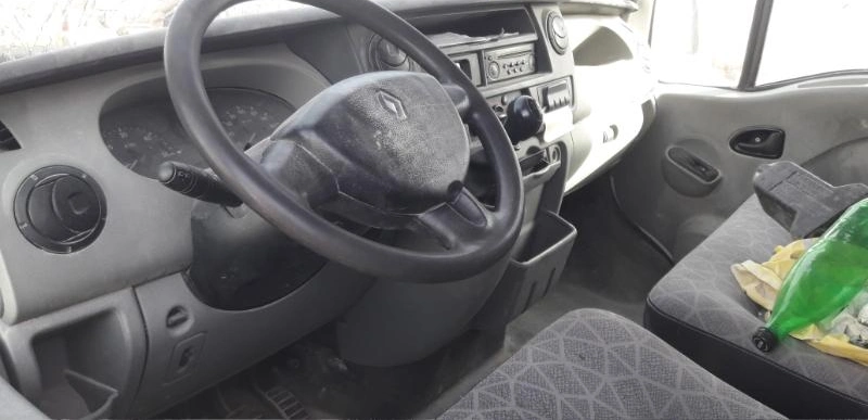 Renault Master 2,5dci снимка 2