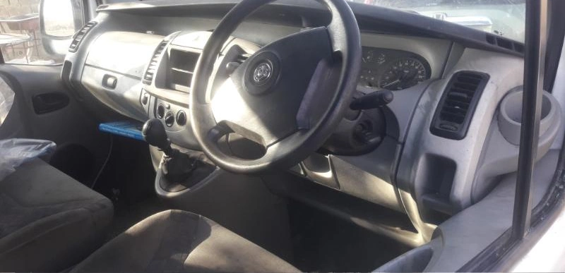 Opel Vivaro 1,9DCI снимка 3