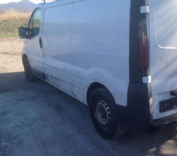 Opel Vivaro 2.5DTI снимка 4
