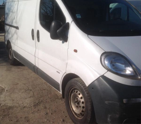 Opel Vivaro 2.5DTI снимка 2