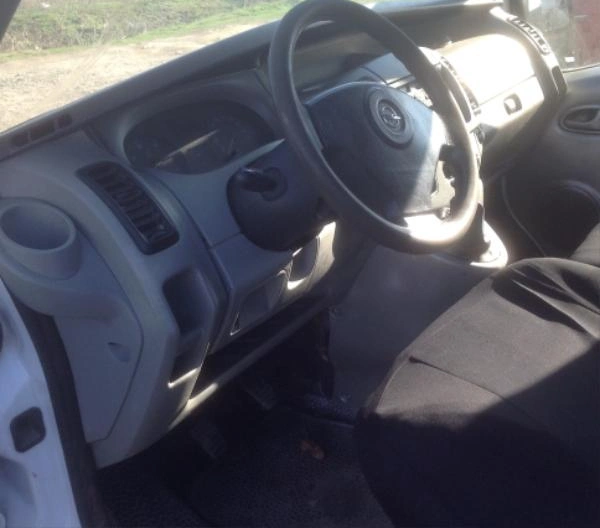 Opel Vivaro 2.5DTI снимка 7