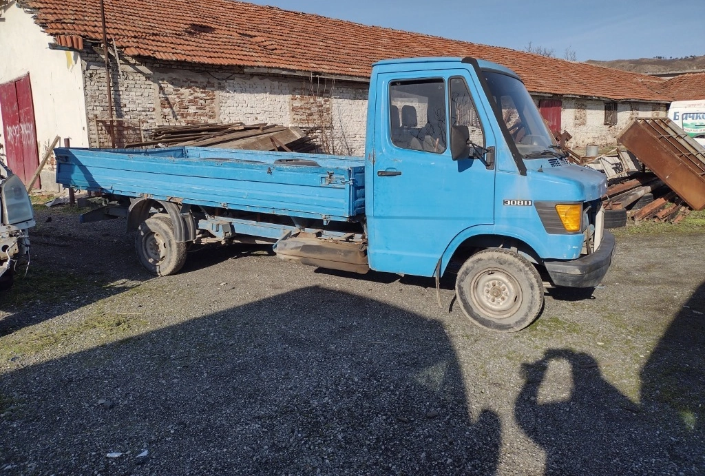 Mercedes-Benz 308 308D