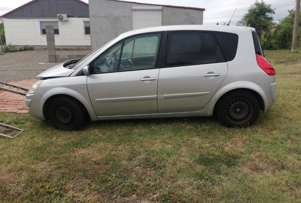 Renault Scenic 1.5CDI снимка 8