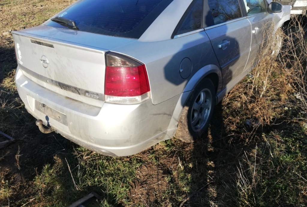 Opel Vectra 2.2CDTI снимка 2