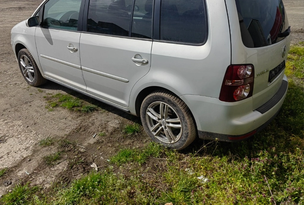 VW Touran 2.0TDI BMM снимка 2
